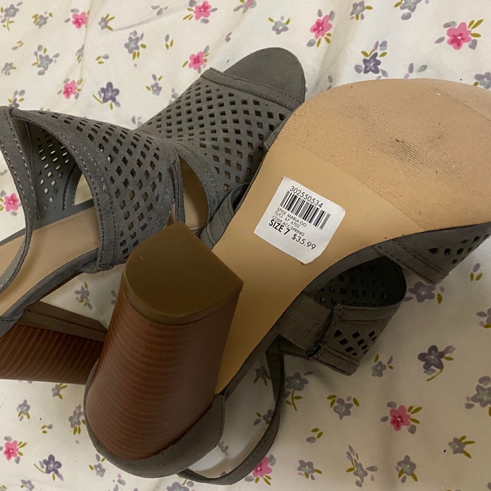 Woman shoes